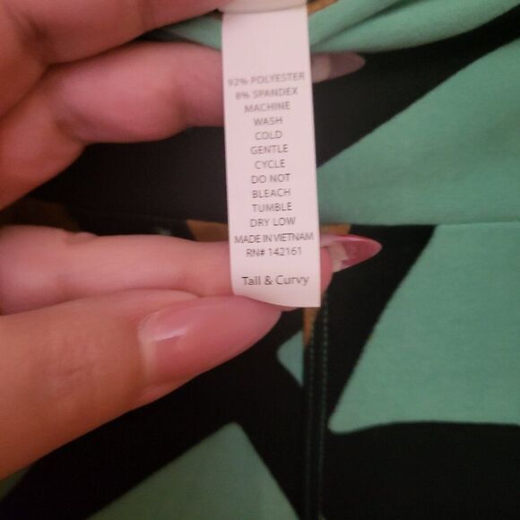 LuLaRoe Green & Brown Triangle Pattern Tall & Curvy Leggings - Picture 5 of 5